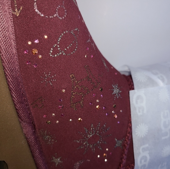 Uggs - Picture 6 of 7